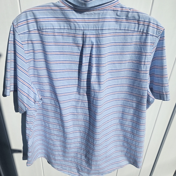 Vineyard Vines Men's Shortsleeve Dress Shirt - Picture 3 of 4